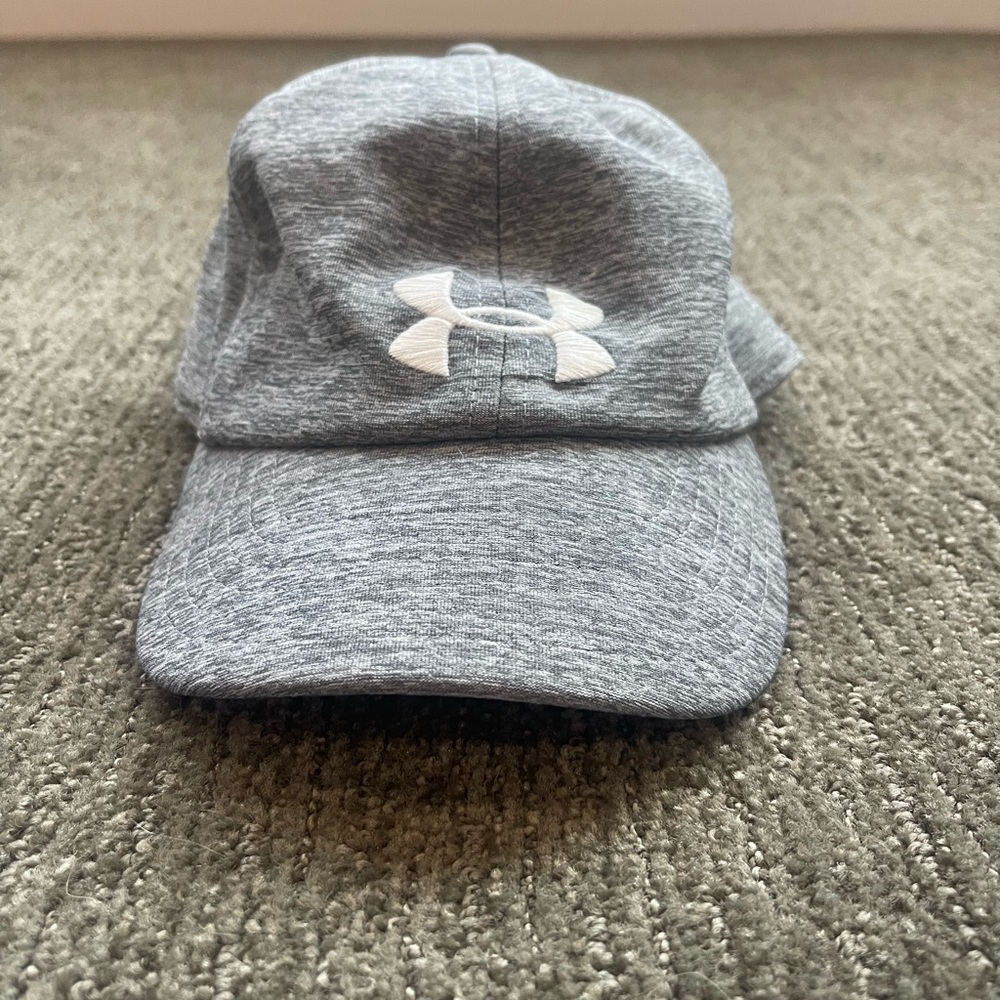 Heather gray, gently used, under armor cap